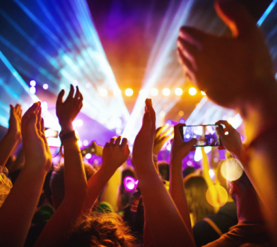 Northwest Region | Tom Jones Live & Evening Racing at Haydock Park